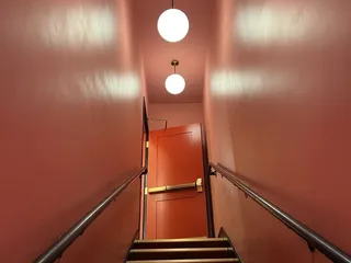 Dew Drop Inn Hotel & Lounge