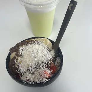 Classic Classic Bowl with Brazilian Lemonade