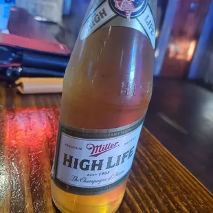 a bottle of high life beer