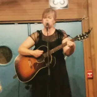 Great concert by Courtney Patton at The Blue Door. Great venue!