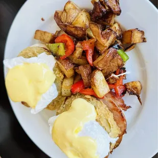 Eggs benedict