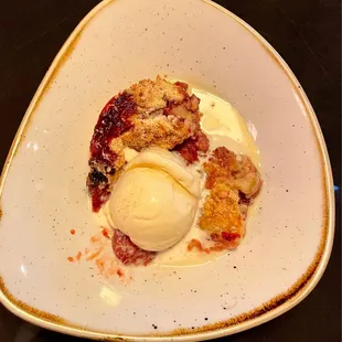 Cobbler with ice cream