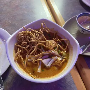 NS5. Khao Soi