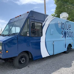 a food truck parked in a parking lot