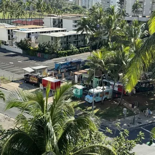 Food Truck outdoor dining