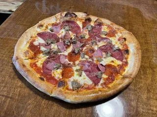 Geaux Pizza & Wings