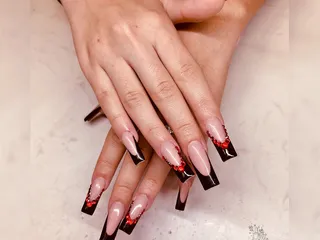 Luxury Nails & Spa