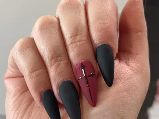 Happy Nails