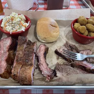 Rib plate with 1/4 pound brisket