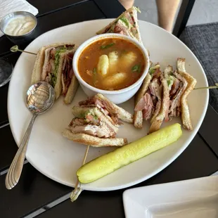 Club and chicken mozz soup