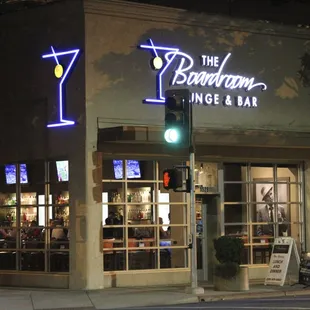 the outside of the restaurant