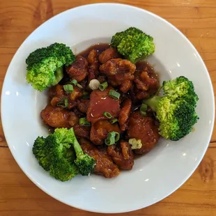 This is the General Tso Chicken (no rice) lunch entrée.  Photo taken September 8, 2023.