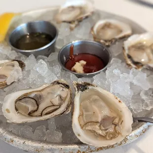 Pink Moon Oysters, pleasant, mild, and creamy.