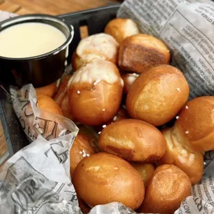 Pretzel bites