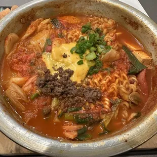 Budae jjigae