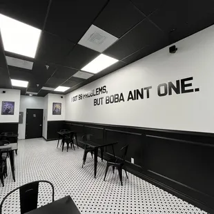Cute quote on the wall, Biggie and Tupac wall art