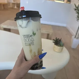 Jasmin milk tea with boba