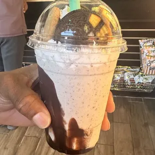 Milkshake cookie and Oreo