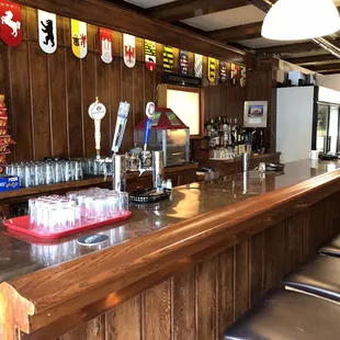a bar with a lot of drinks