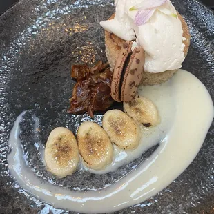 Banana cake