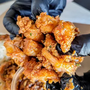 food, chicken wings and fried chicken