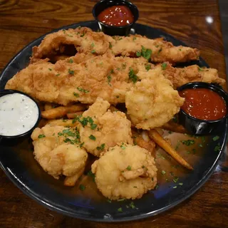 FRIED SHRIMP AND CATFISH BASKET