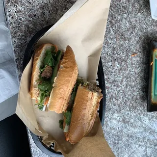 Bm2. Grilled Chicken Banh Mi