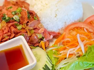 XinhXinh Vietnamese Bistro