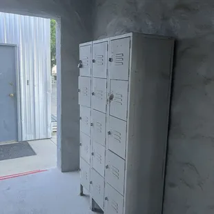 Lockers for the pool