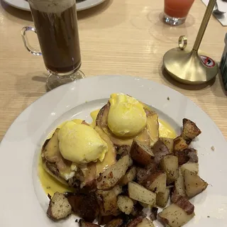 Classic Eggs Benedict