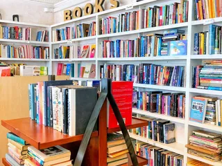 Hart's Haven Used Bookstore