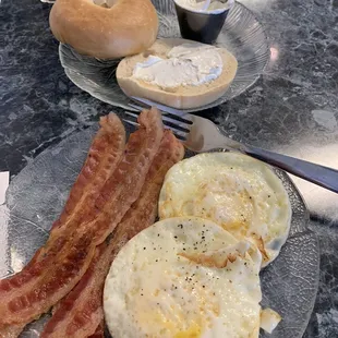 Eggs, bacon and bagel.