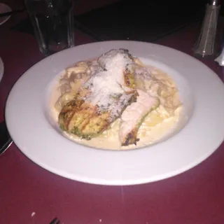 Chicken Fettuccine Alfredo Dinner for 4 ($13 per person)