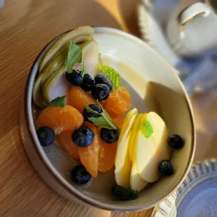 Fruit salad with sour honey