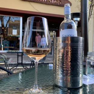 Perfect rose and atmosphere to close out a warm day