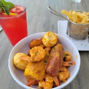 Shrimp Bowl Berry leomonade and fries