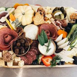 Fall/Thanksgiving charcuterie board