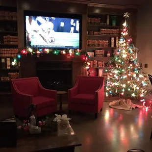 Christmas at BA. Tinsel on the tree and big colorful bulbs! Super old fashioned and charming!