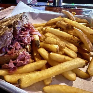 Reuben sandwich and fries: excellent