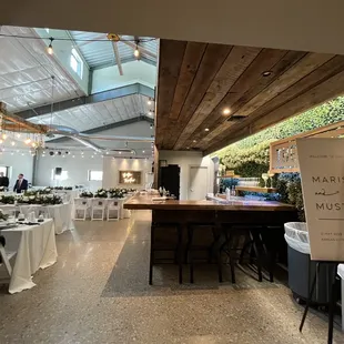 Dining area &amp; Inside bar