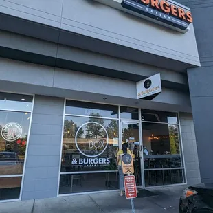 The entrance to box and burgers.