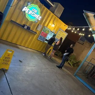 Different vendors offering food