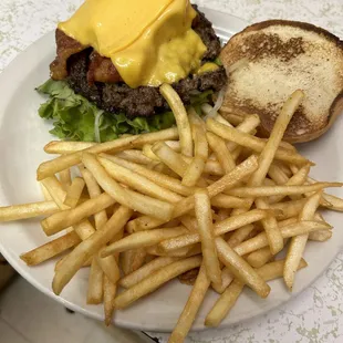 Bacon cheeseburger
