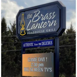 the sign for the restaurant