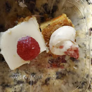Laura's Carrot Cake Family Pack (4 pieces)