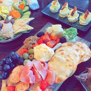 Dueling Hummus Dinner