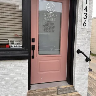 Door and business hours