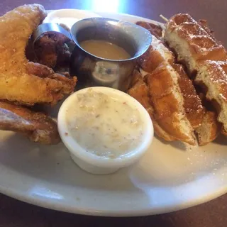 Love-Lee Chicken & Waffles