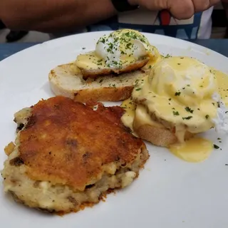 Eggs Papi (Served Benedict Style)