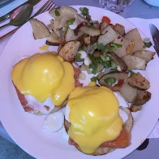 Smoked Salmon Benedict